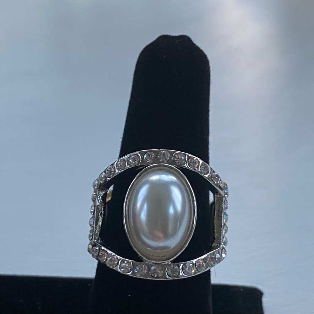 Pearl & Rhinestone Stretch Ring